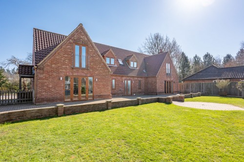 Arrange a viewing for Holt Road, Wood Norton