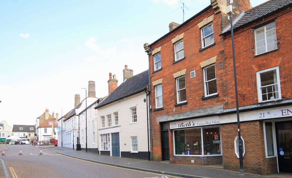 Market Place, Fakenham, 13 bedroom, Town House