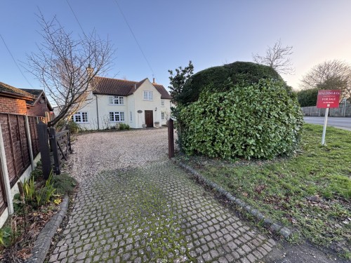 Arrange a viewing for Foulsham Road, Bintree