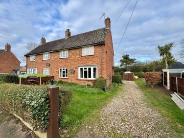 image of Queens Close, Blakeney