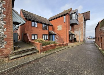 image of Tunns Yard, Wells-next-the-Sea